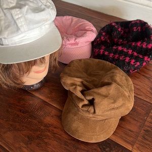 Set a four newsboys caps used